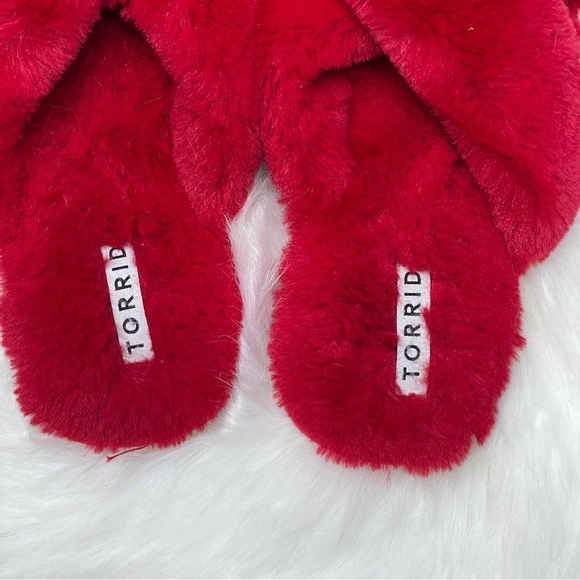 Criss Cross Slipper torrid faux fur red - Picture 3 of 10